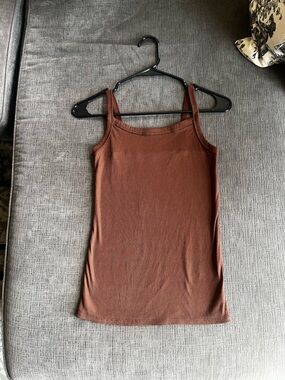 No Boundaries Women's Ribbed Tank Top in Brown Rust